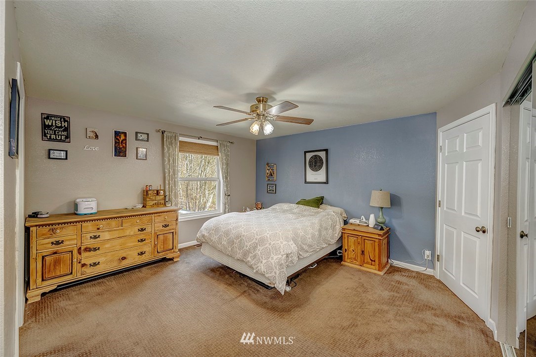 1213 220th Place Southwest Bothell, WA 98021 - Photo 13 of 16