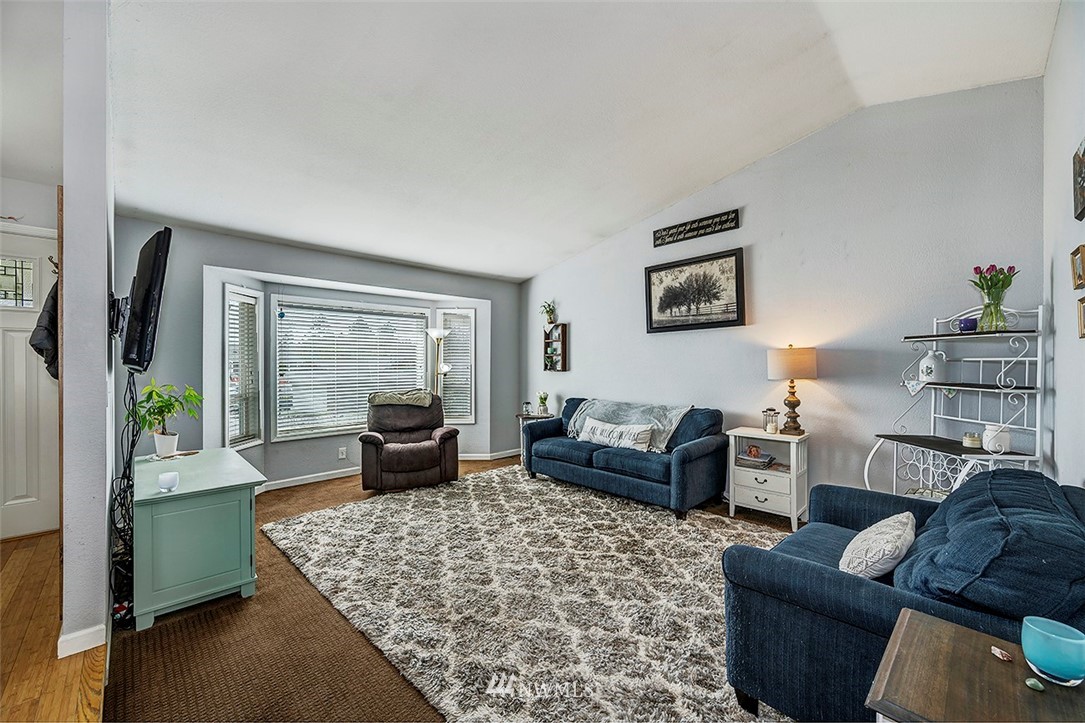 1213 220th Place Southwest Bothell, WA 98021 - Photo 4 of 16