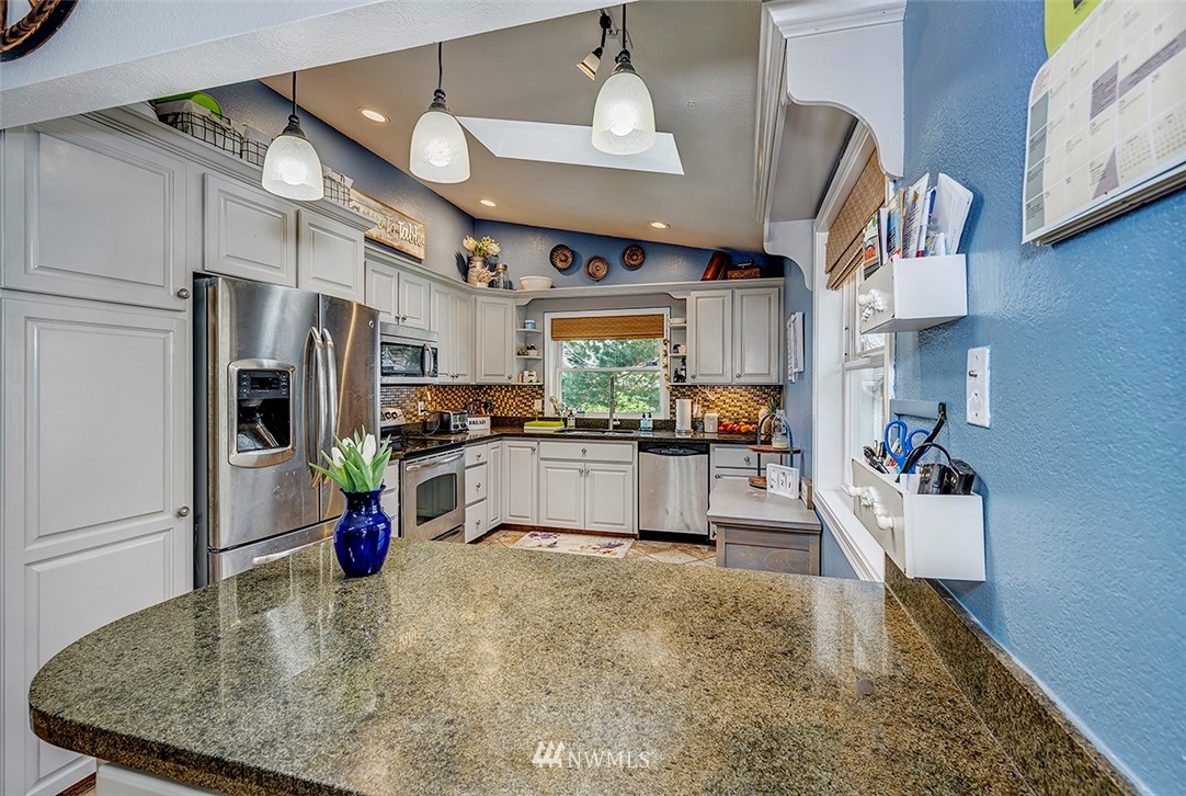 1213 220th Place Southwest Bothell, WA 98021 - Photo 6 of 16