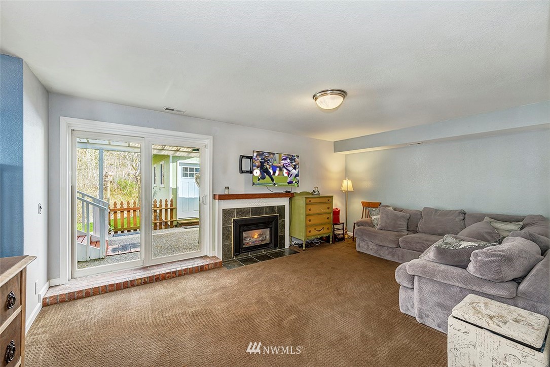 1213 220th Place Southwest Bothell, WA 98021 - Photo 8 of 16