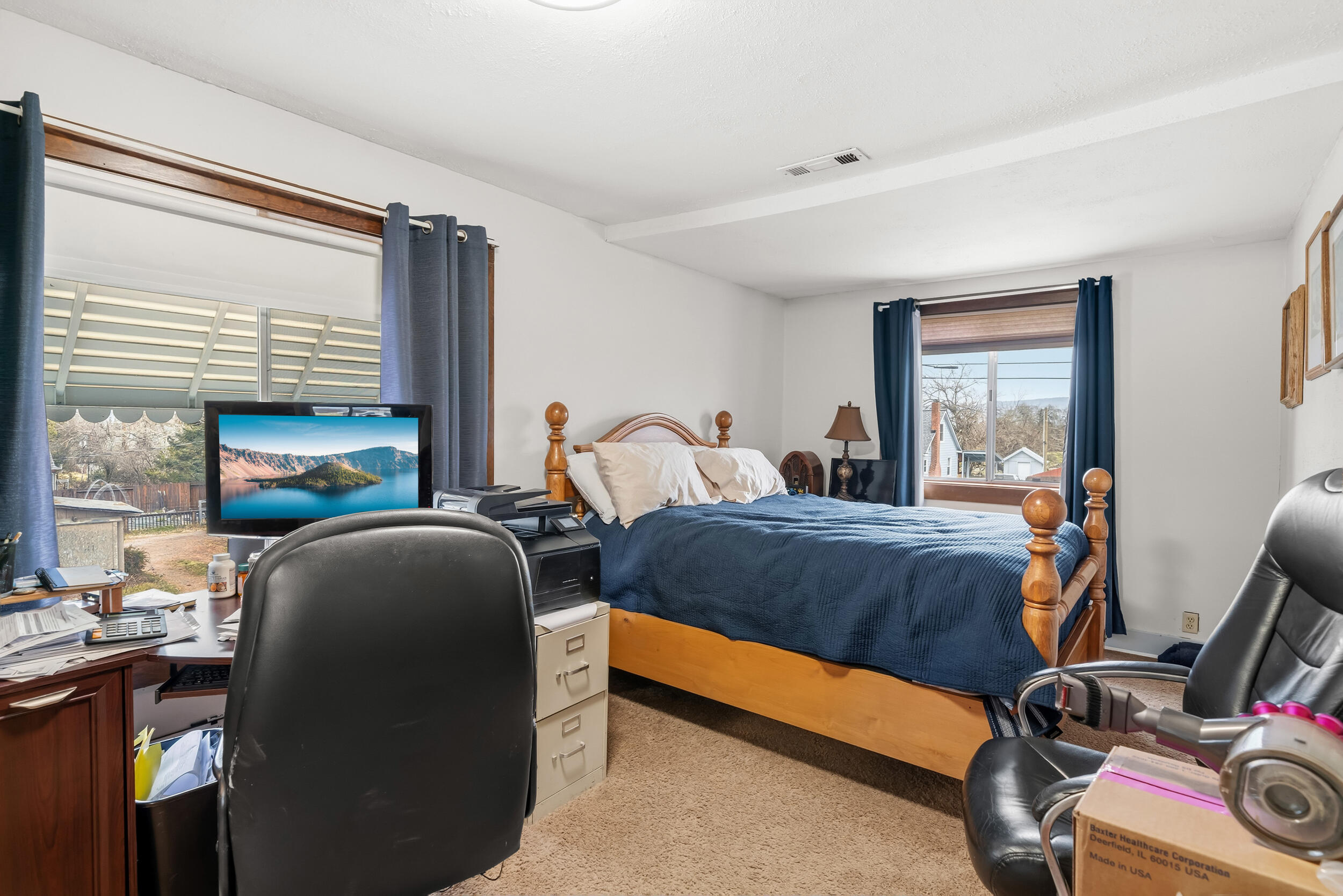 1654 Thomas Road Medford, OR 97501 - Photo 19 of 46 second bedroom top level