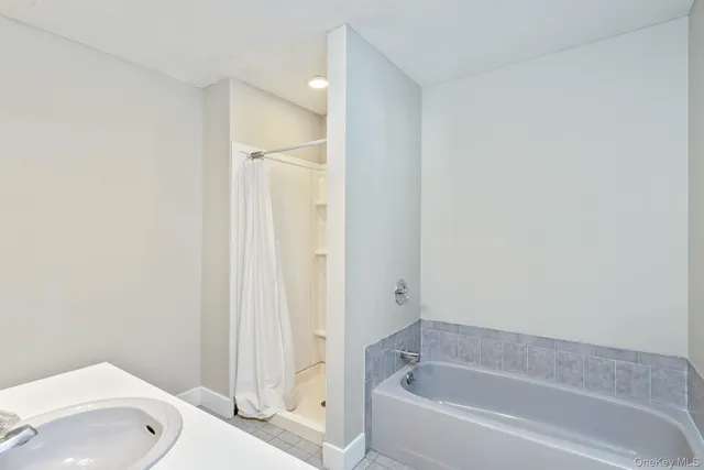 $535,000 | 17 Pidgeon Court, Manorville, NY 11949