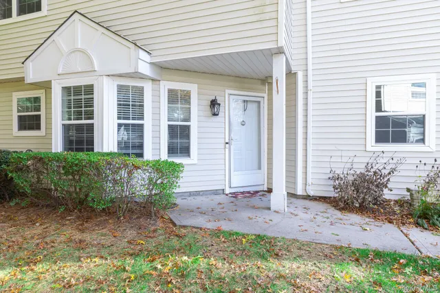 $535,000 | 17 Pidgeon Court, Manorville, NY 11949