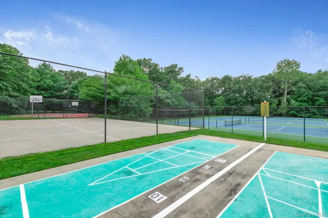 $535,000 | 17 Pidgeon Court, Manorville, NY 11949