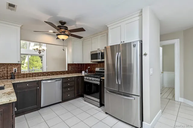 $535,000 | 17 Pidgeon Court, Manorville, NY 11949