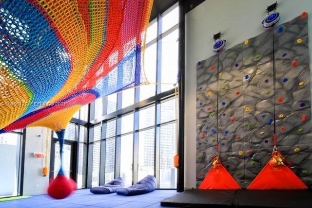 1010 Brickell Avenue, Unit 1510 Miami, FL 33131 - Photo 16 of 32