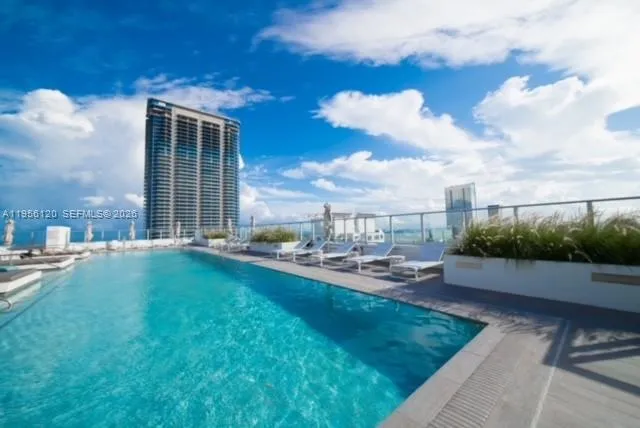 $485,000 | 1010 Brickell Avenue, Unit 1510, Miami, FL 33131