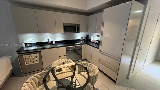 $485,000 | 1010 Brickell Avenue, Unit 1510, Miami, FL 33131