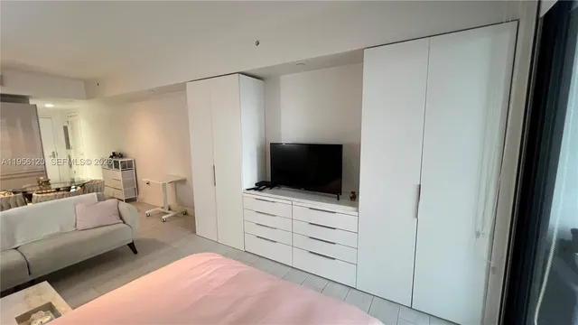 $485,000 | 1010 Brickell Avenue, Unit 1510, Miami, FL 33131