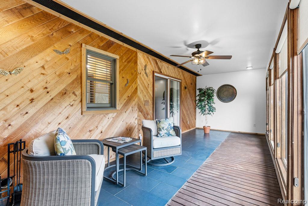 8742 Hyne Road Brighton, MI 48114 - Photo 37 of 65 View of sunroom