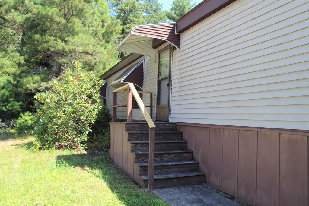 46 David Road Carver, MA 02330 - Photo 3 of 18 Gallery Image 3