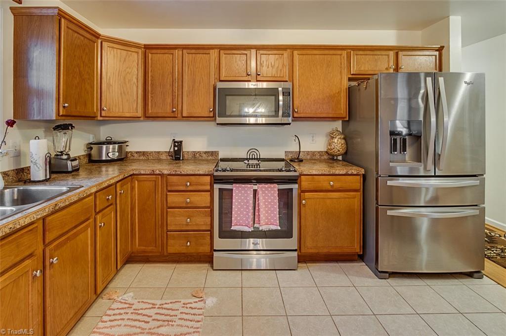 2487 Danny Bell Road Asheboro, NC 27205 - Photo 11 of 30 Gallery Image 11