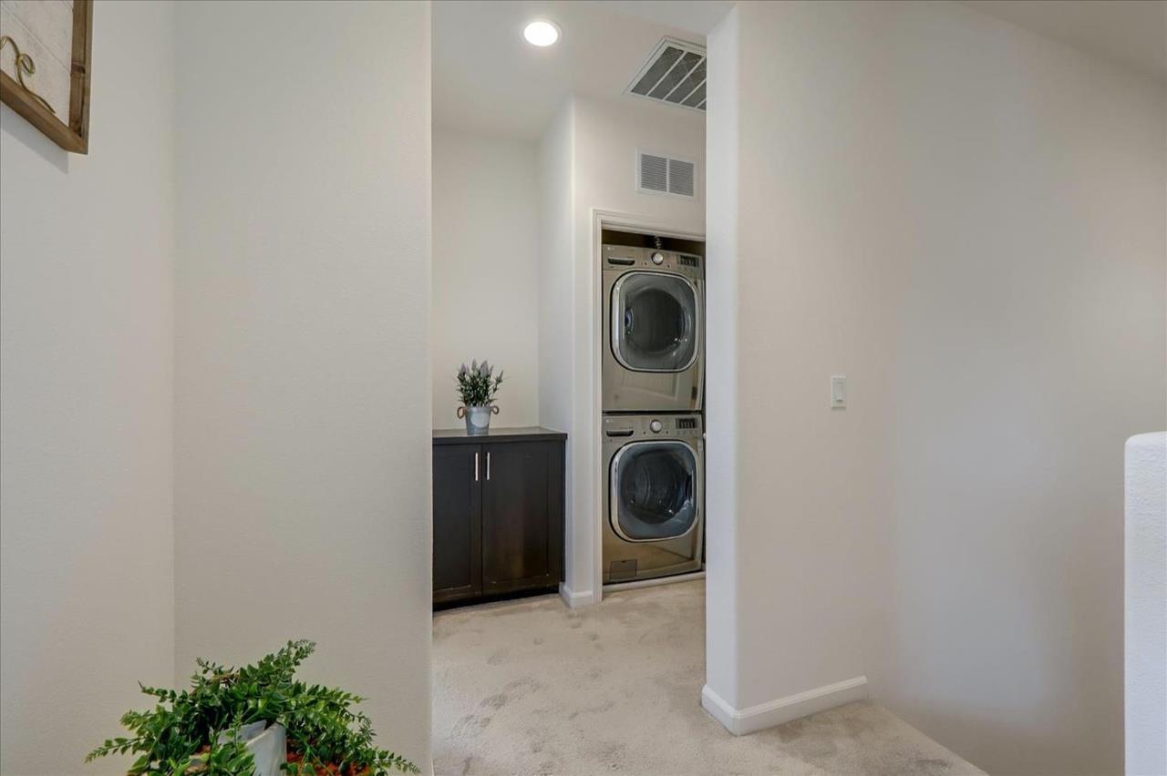 2036 Trento Loop Milpitas, CA 95035 - Photo 5 of 14