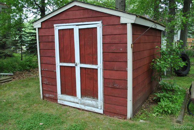 11508 Douglas Road Temperance, MI 48182 - Photo 19 of 19 DSC_0975.jpg