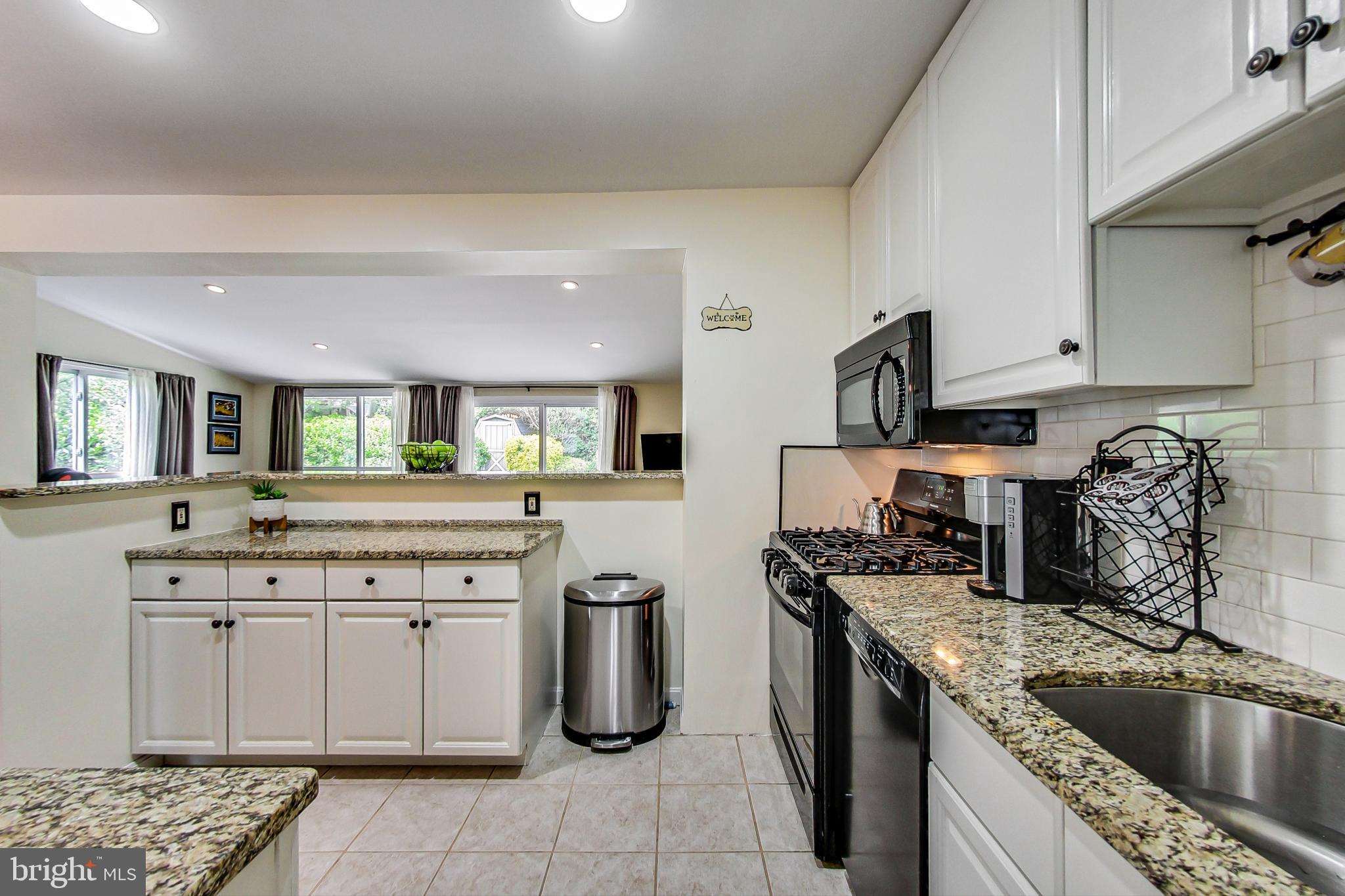 10028 Greenock Road Silver Spring, MD 20901 - Photo 10 of 44 White Cabinetry