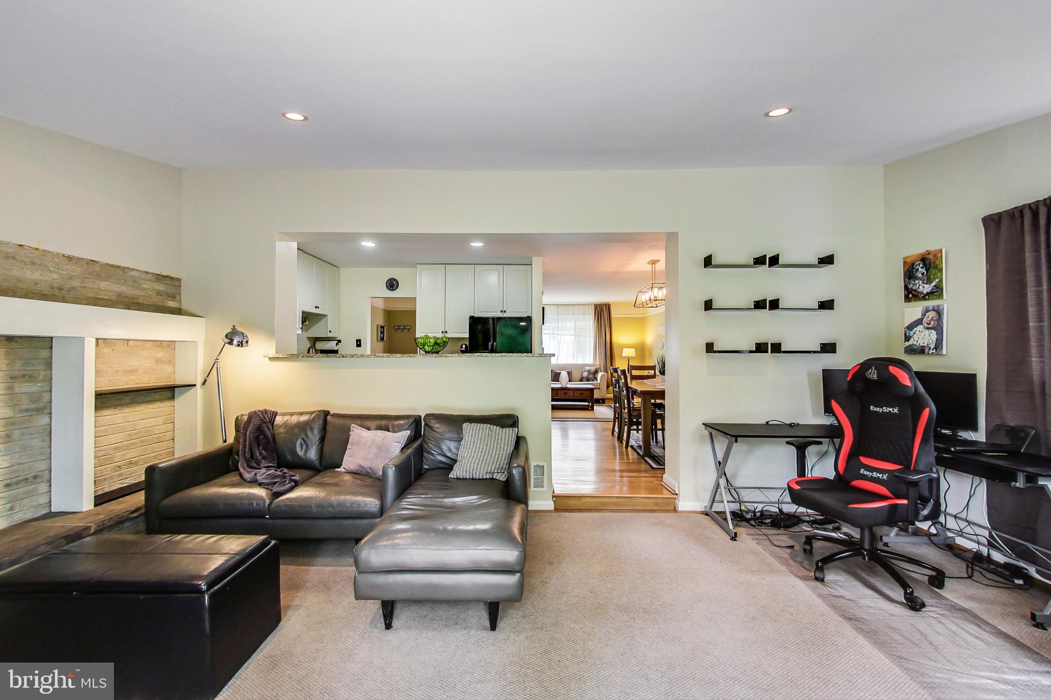 10028 Greenock Road Silver Spring, MD 20901 - Photo 11 of 44 Family Room