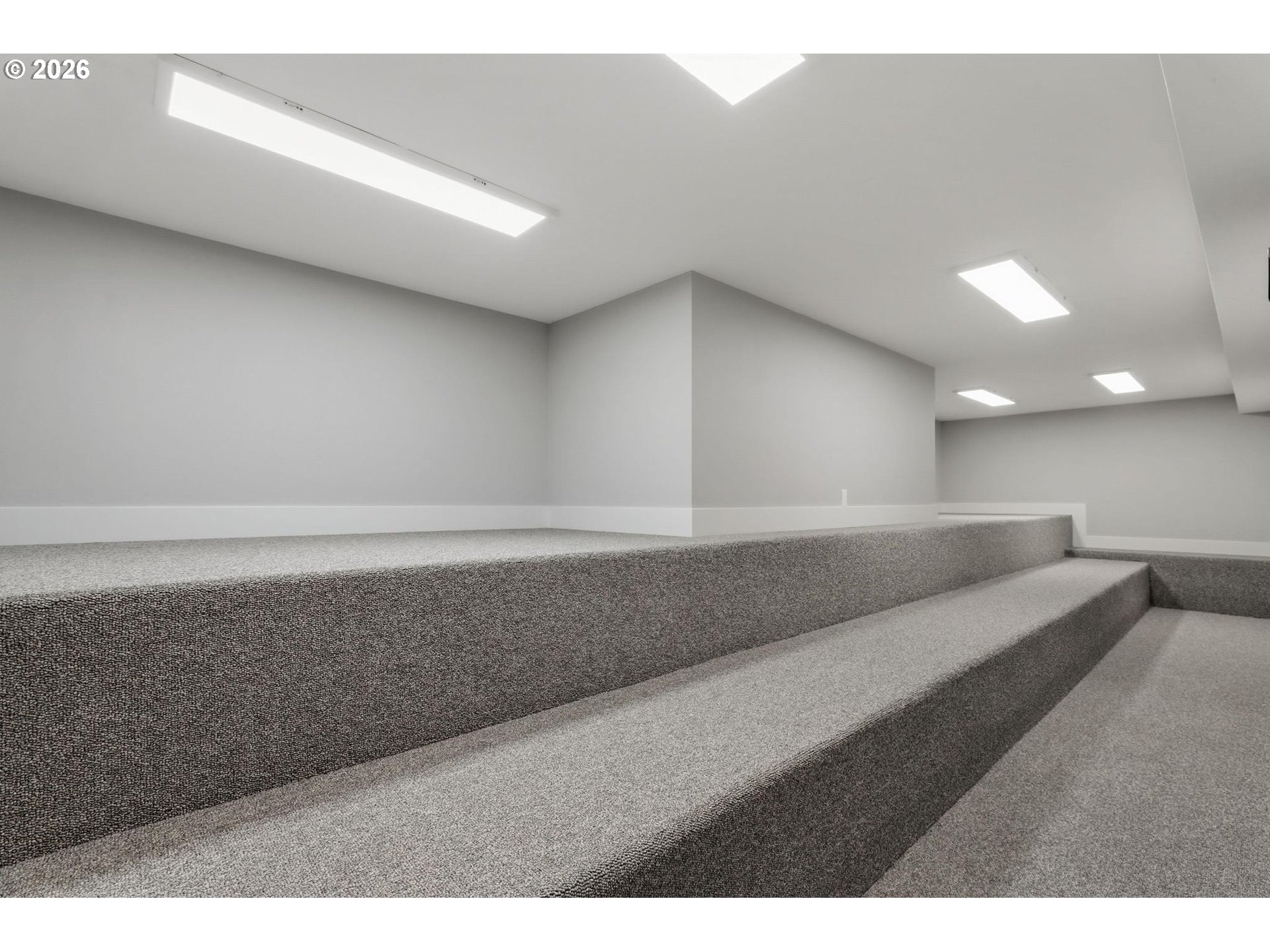 23875 Southwest Newland Road Wilsonville, OR 97070 - Photo 23 of 40 a view of an empty room