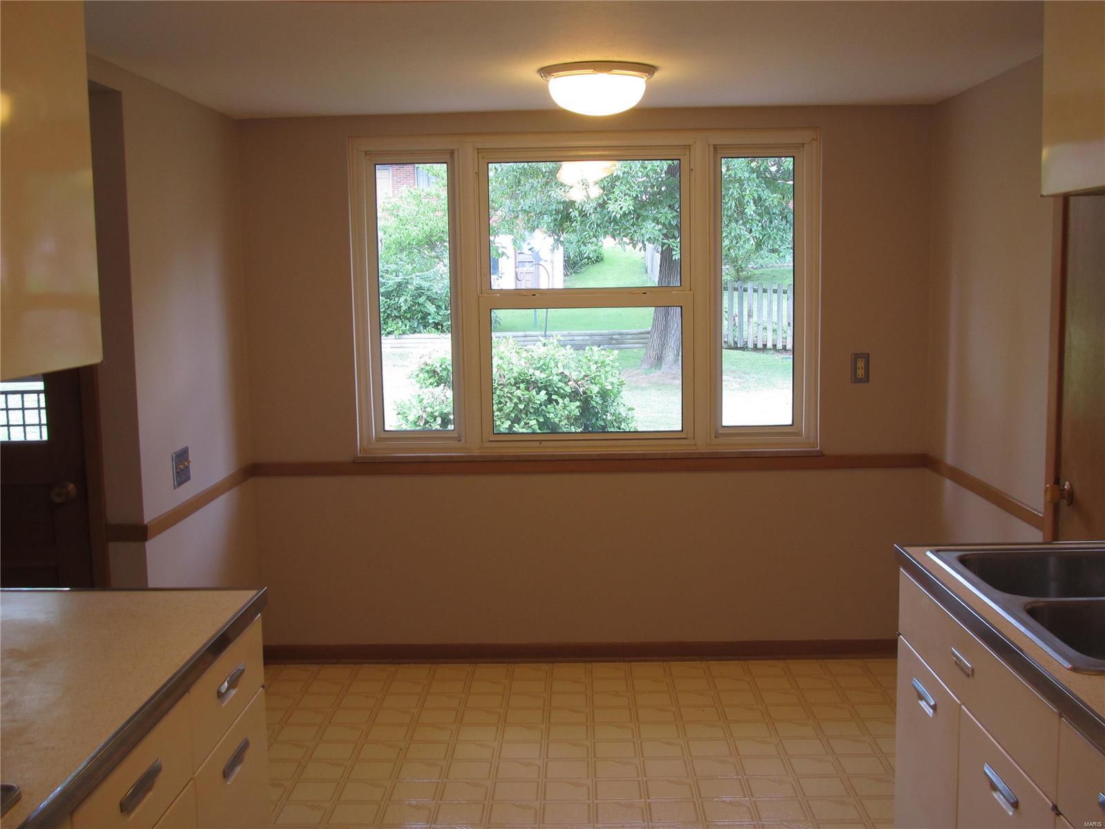 9145 Garber Road St. Louis, MO 63126 - Photo 11 of 23 Gallery Image 11
