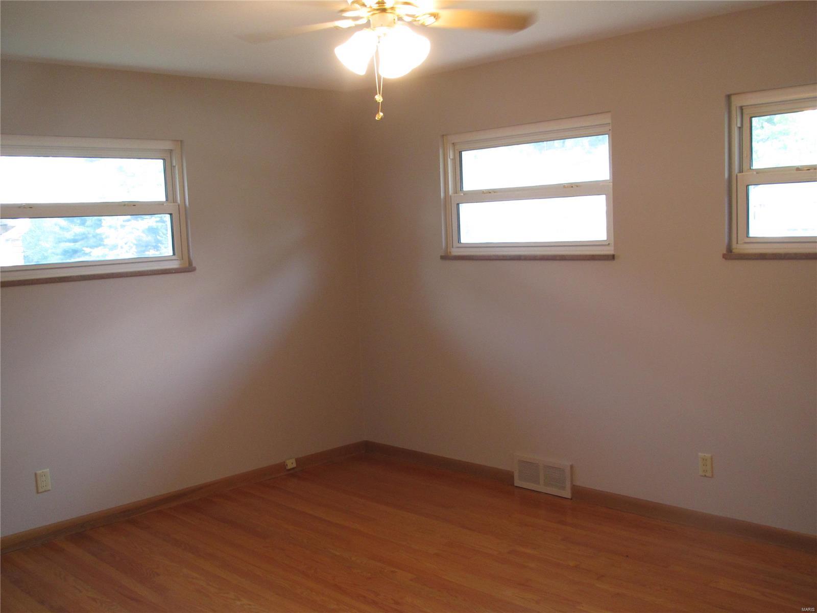 9145 Garber Road St. Louis, MO 63126 - Photo 12 of 23 Gallery Image 12