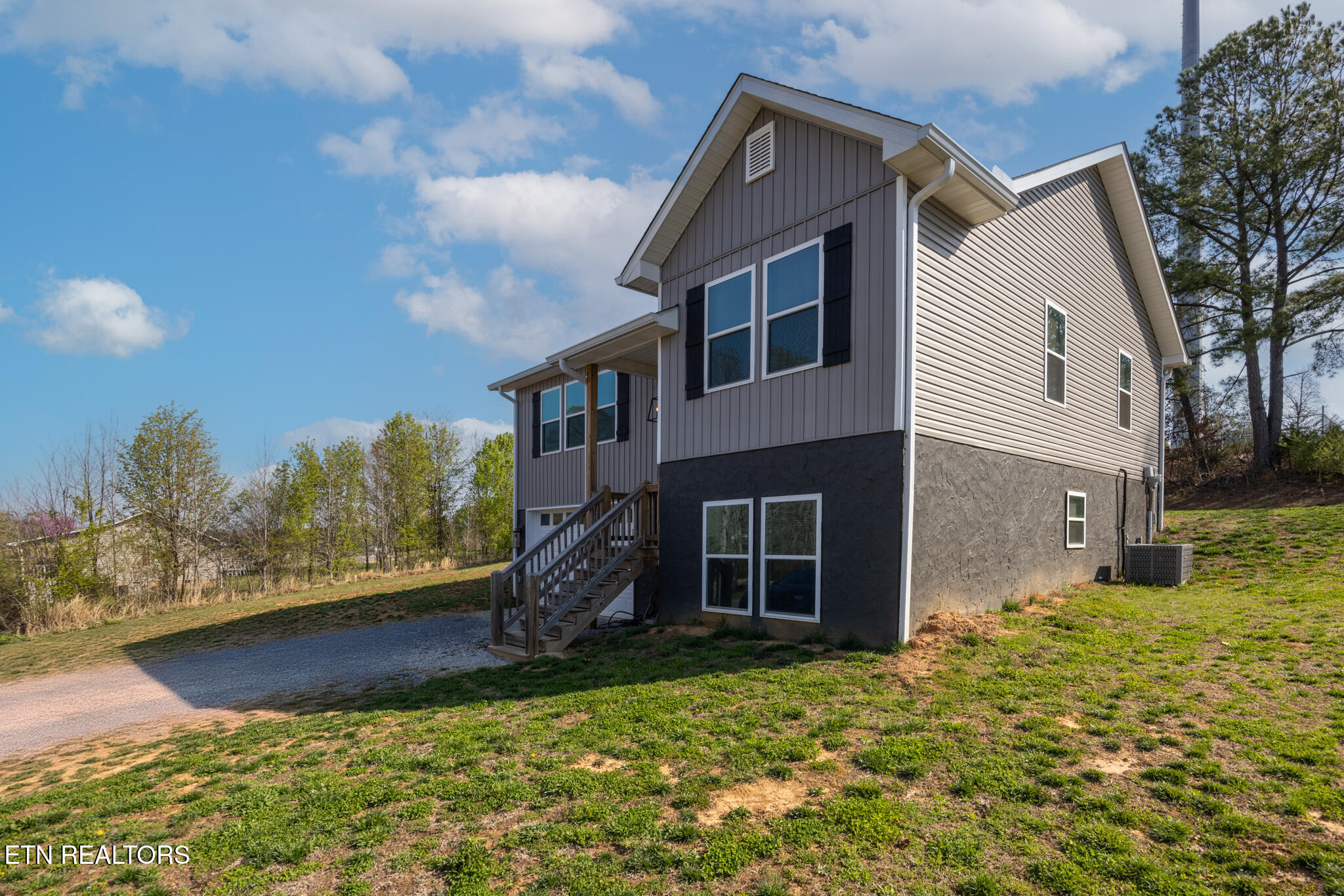 284 Sweetsprings Road Madisonville, TN 37354 - Photo 2 of 24 002