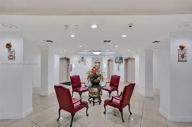 $268,000 | 1300 Northeast Miami Gardens Drive, Unit 320E, Miami, FL 33179