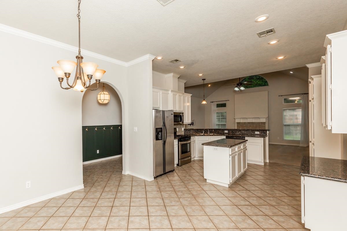 3560 Grayson Lane Beaumont, TX 77713 - Photo 7 of 30