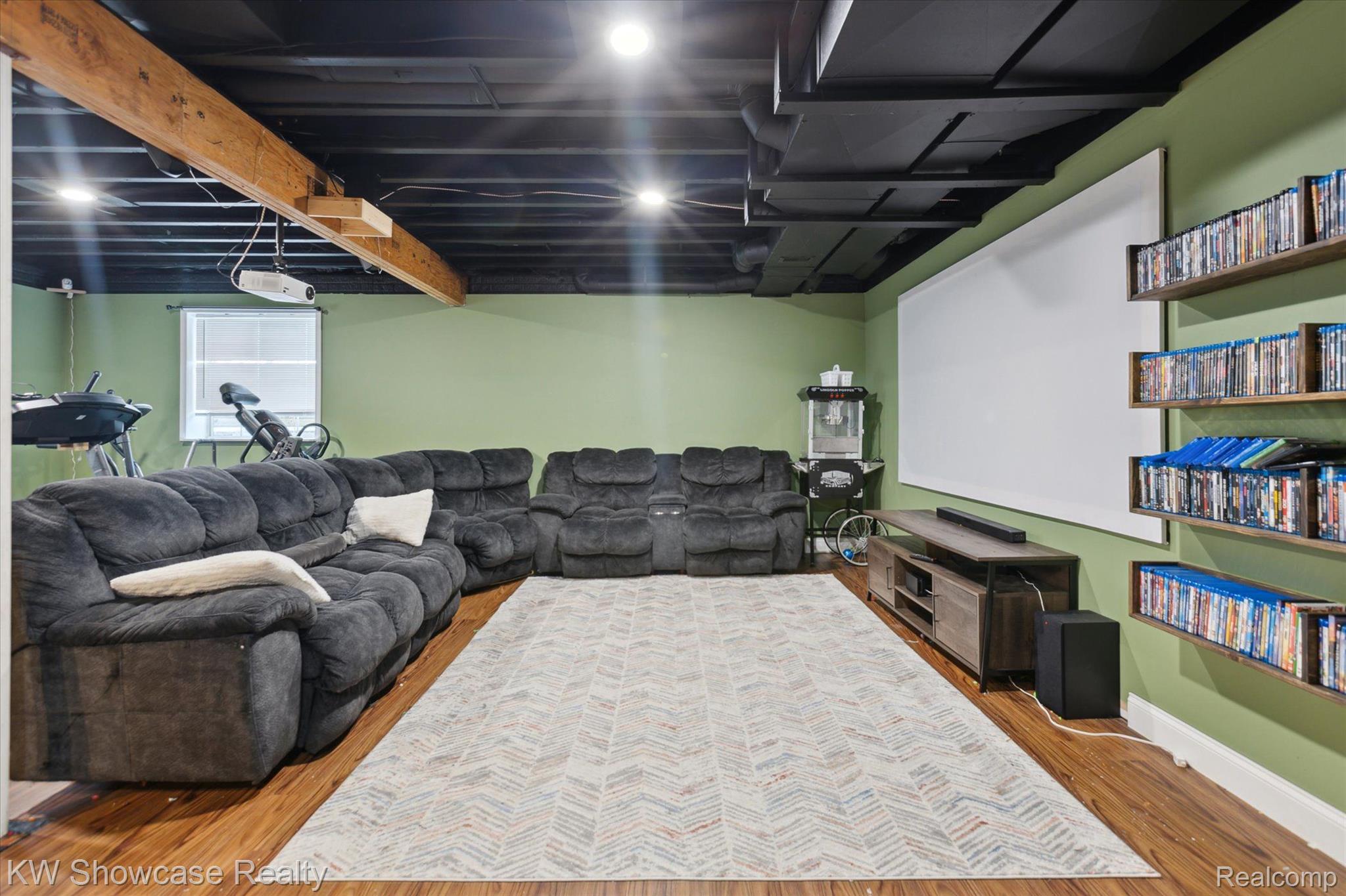 15568 West Ridge Road Oakley, MI 48649 - Photo 27 of 44 LL Family Room