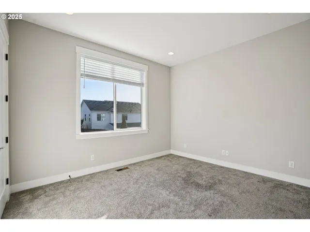 $1,145,000 | 900 West Magnolia Loop, Washougal, WA 98671