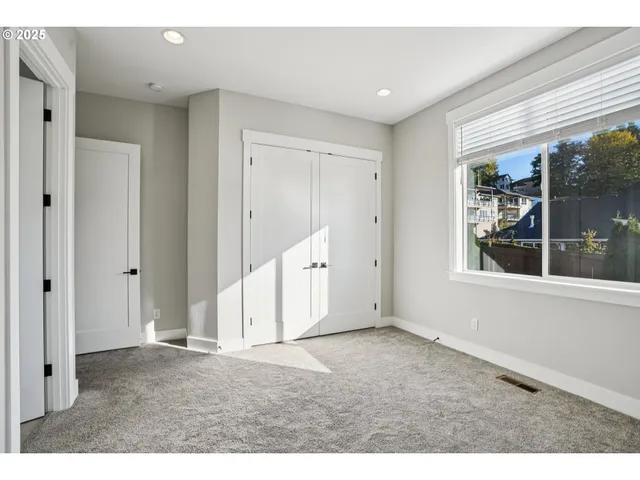 $1,145,000 | 900 West Magnolia Loop, Washougal, WA 98671