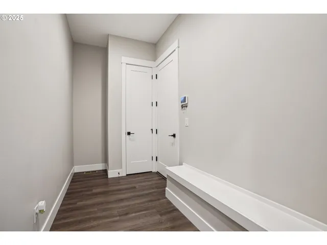 $1,145,000 | 900 West Magnolia Loop, Washougal, WA 98671