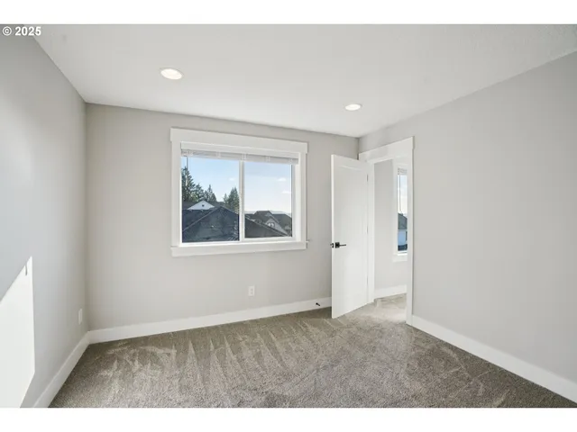 $1,145,000 | 900 West Magnolia Loop, Washougal, WA 98671