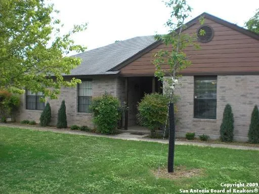 $1,380 | 263 Lohmann Street, Boerne, TX 78006