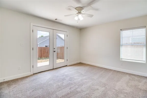 $1,450 | 614 East College Street, Sherman, TX 75090