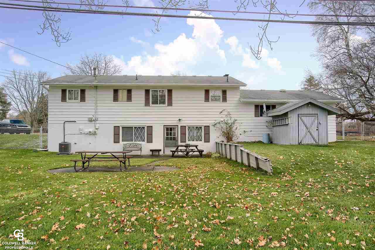 2517 Fish Lake Road Lapeer, MI 48446 - Photo 23 of 26 back view