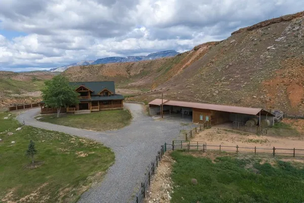 $1,375,000 | 1727 Highway 14, Shell, WY 82441