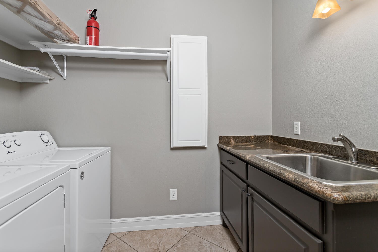 6461 Bell Pointe Beaumont, TX 77706 - Photo 17 of 33 a utility room with dryer and washer