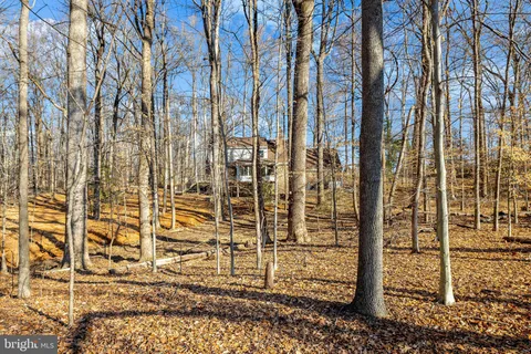 $6,000 | 9982 Blackberry Lane, Great Falls, VA 22066