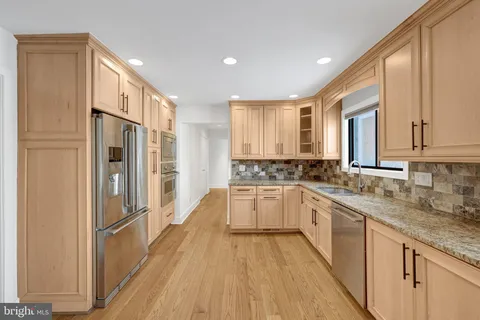 $6,000 | 9982 Blackberry Lane, Great Falls, VA 22066