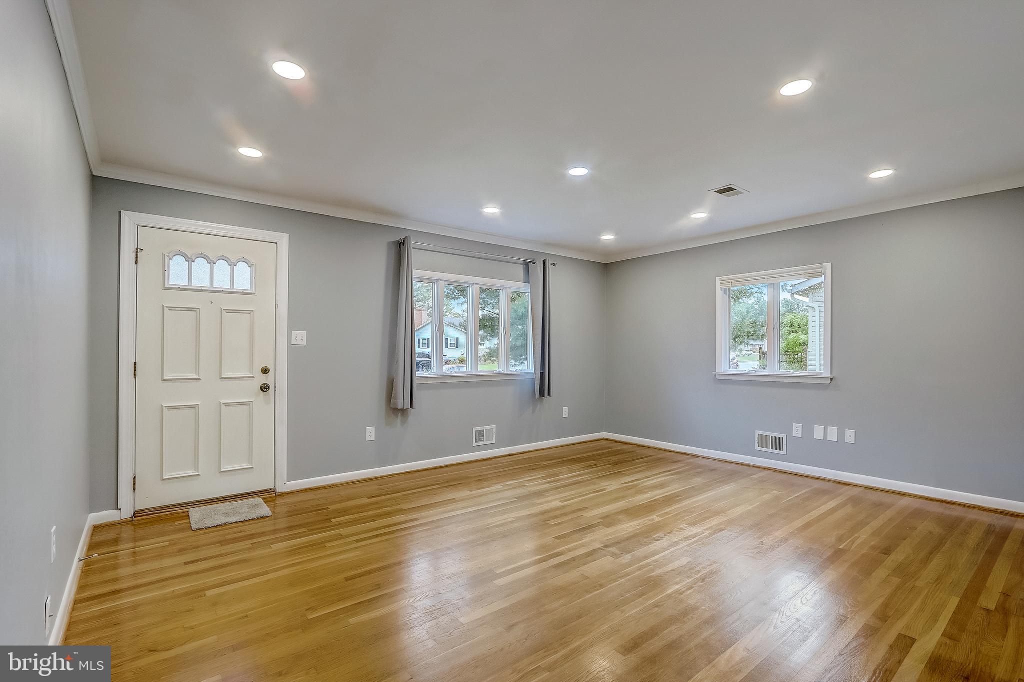 1312 Denbright Road Baltimore, MD 21228 - Photo 3 of 43