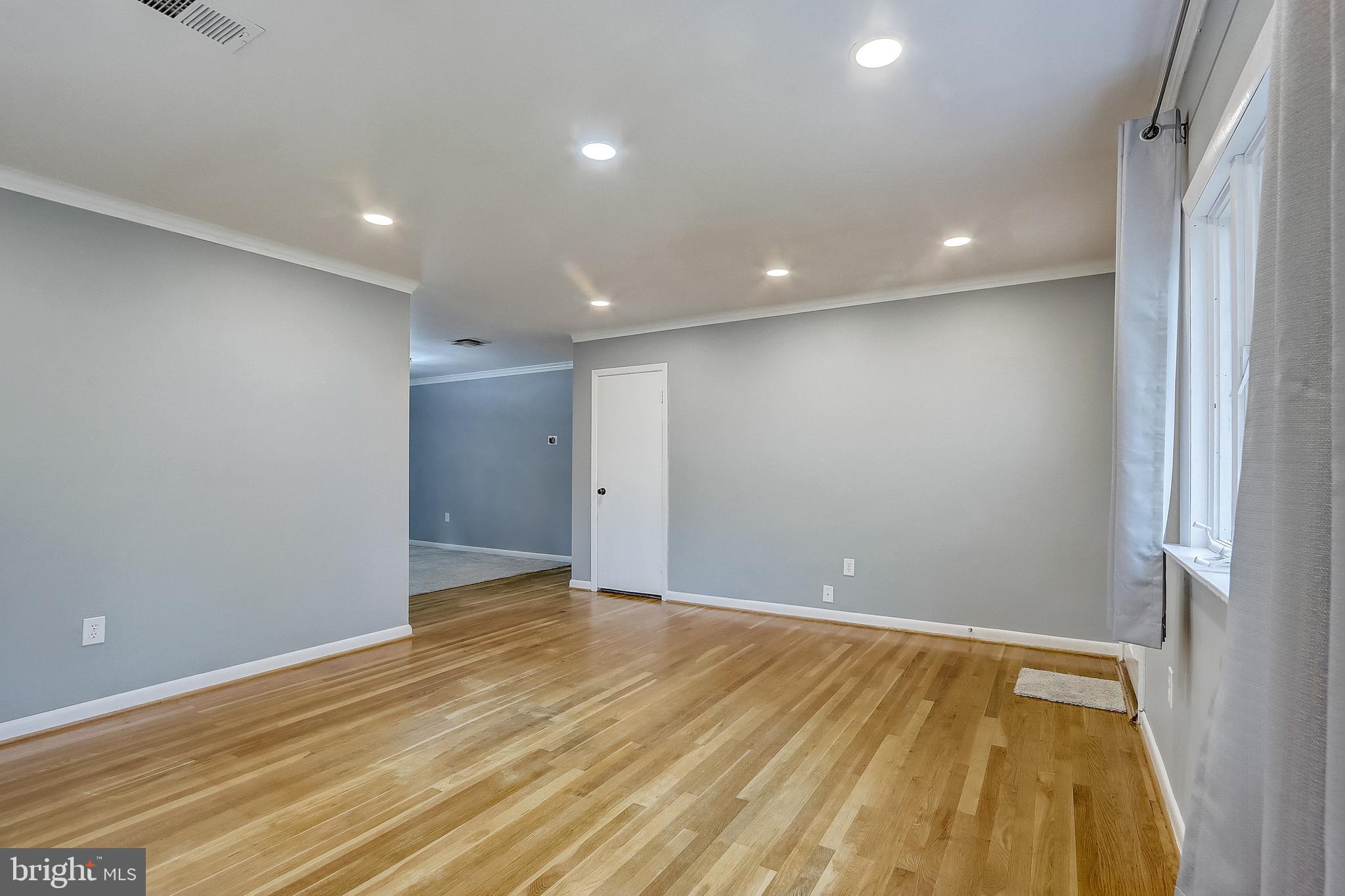 1312 Denbright Road Baltimore, MD 21228 - Photo 6 of 43
