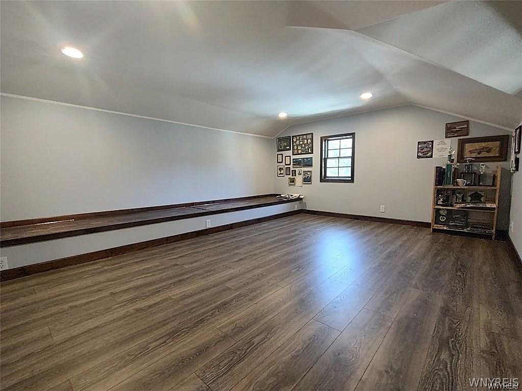 455 Roat Drive Evans, NY 14006 - Photo 18 of 48 3rd fl additional living space above master bedroo