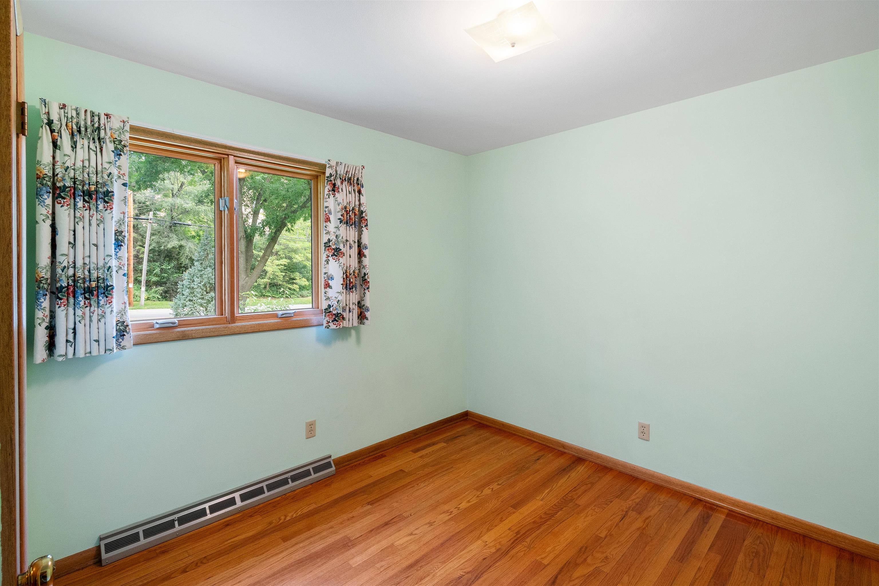 5422 Gettle Avenue Madison, WI 53705 - Photo 14 of 34