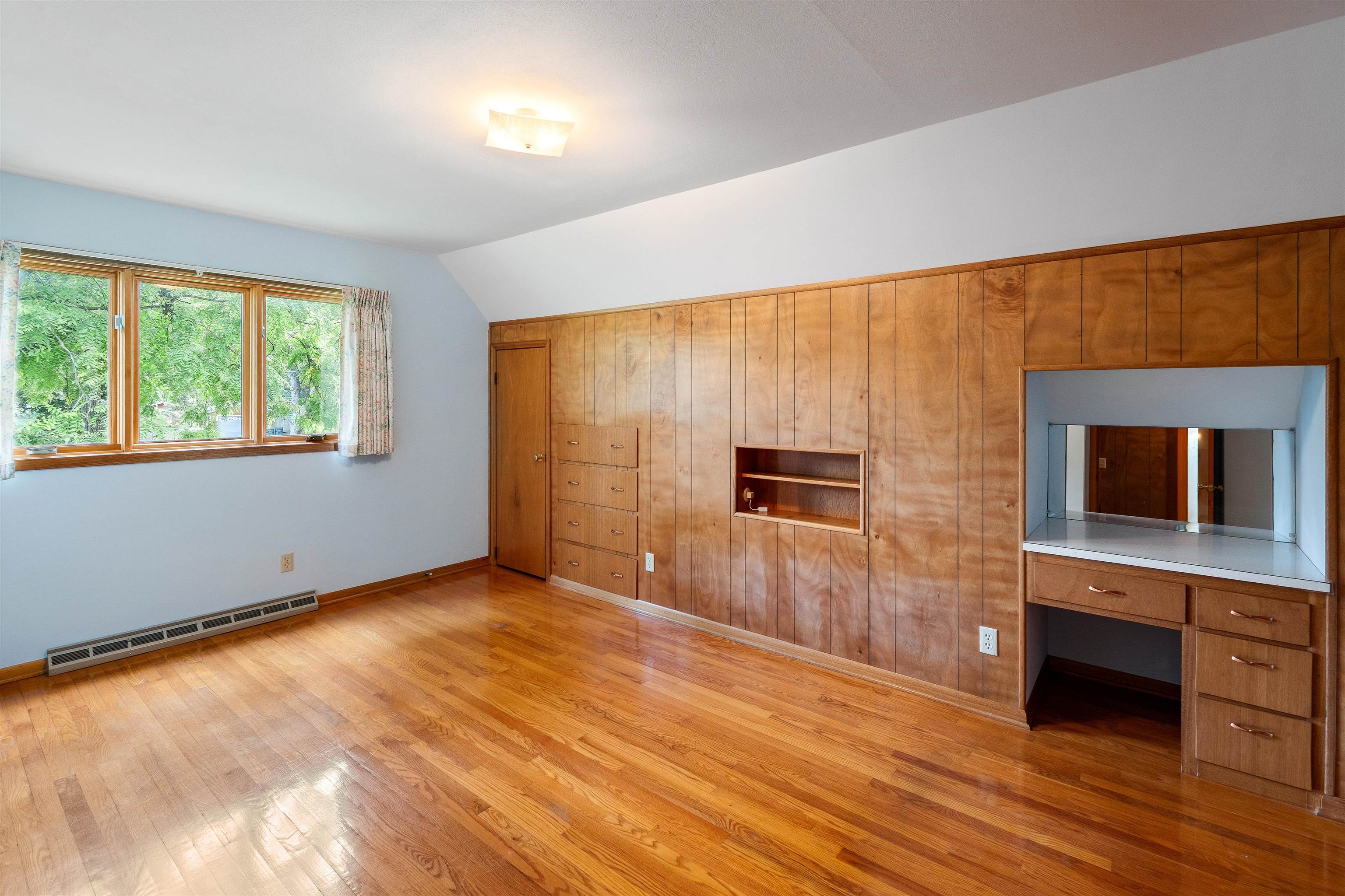 5422 Gettle Avenue Madison, WI 53705 - Photo 17 of 34