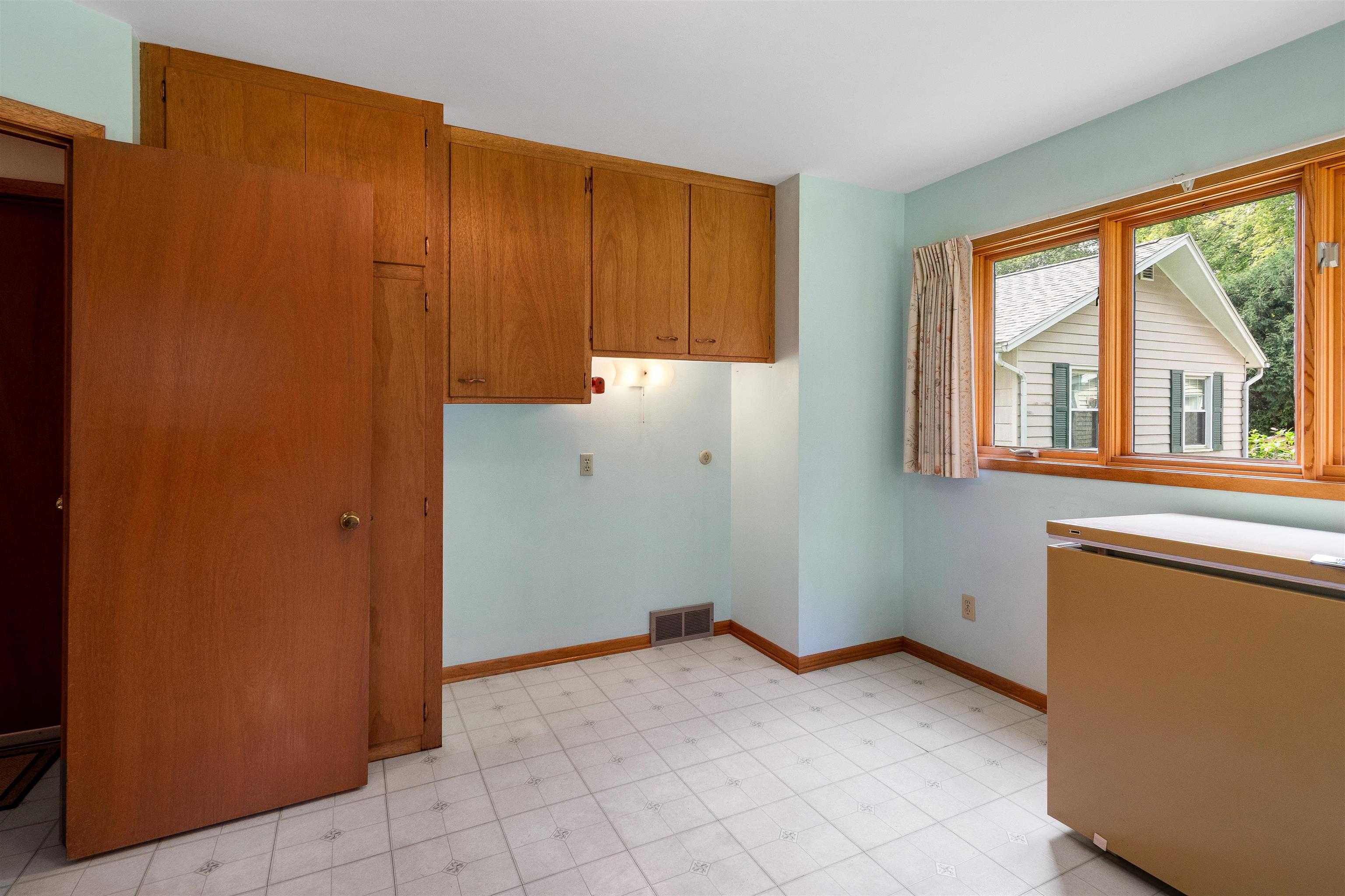 5422 Gettle Avenue Madison, WI 53705 - Photo 30 of 34