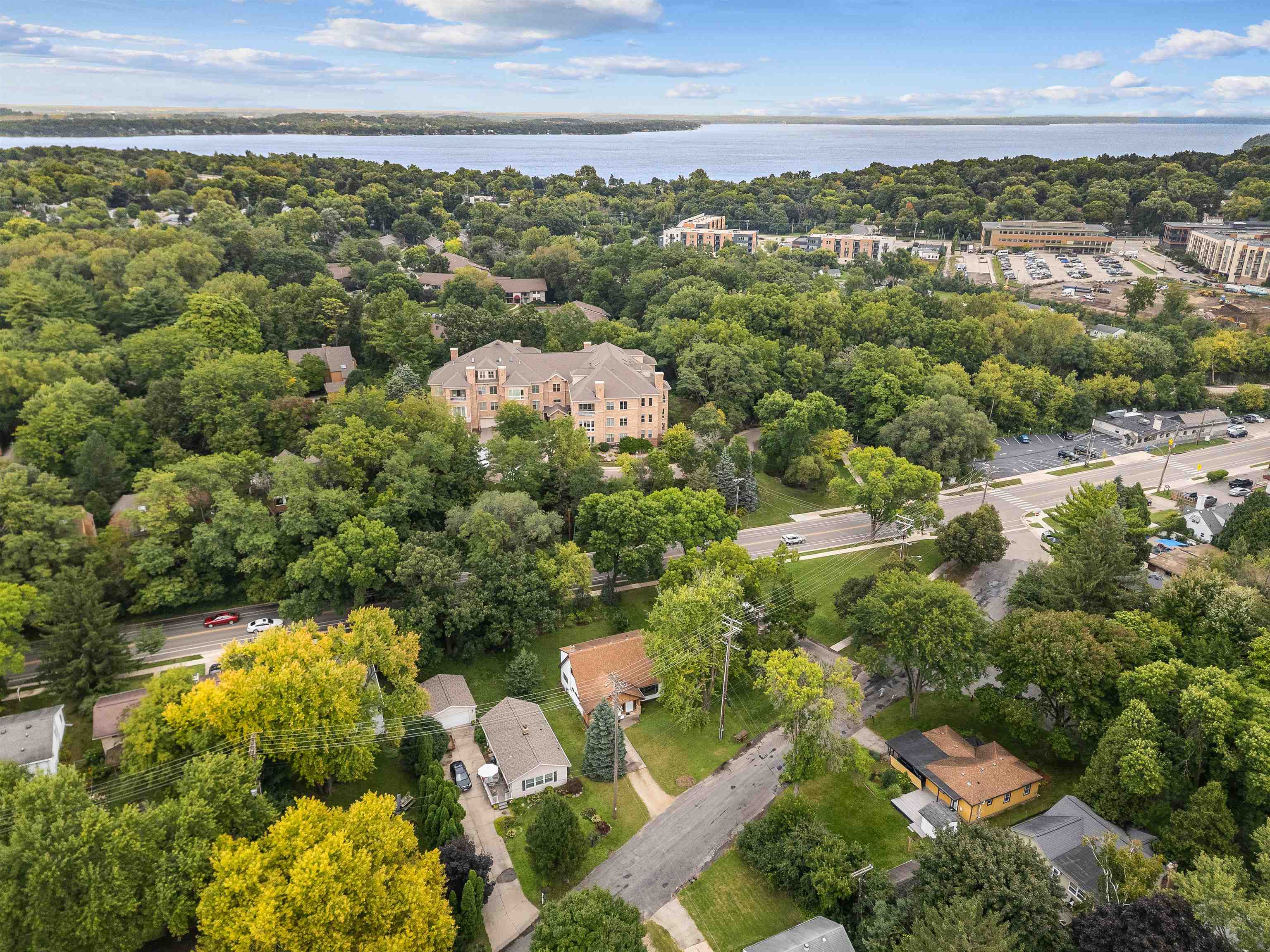 5422 Gettle Avenue Madison, WI 53705 - Photo 3 of 34