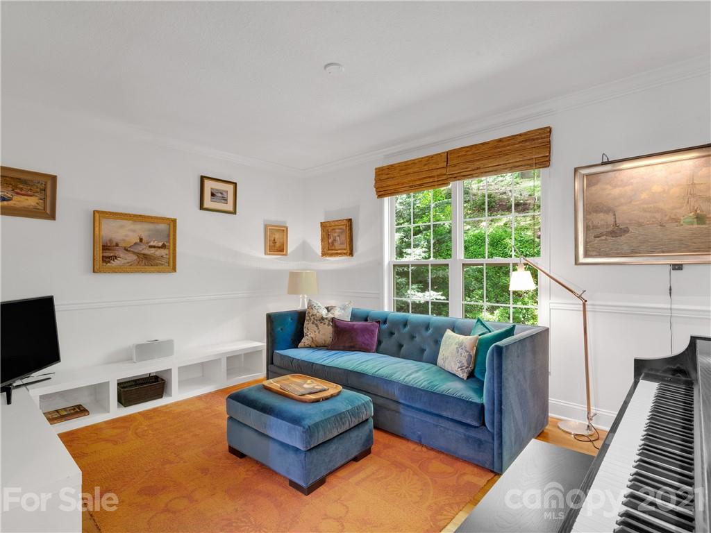 162 Cherokee Road Asheville, NC 28804 - Photo 18 of 45 Gallery Image 18