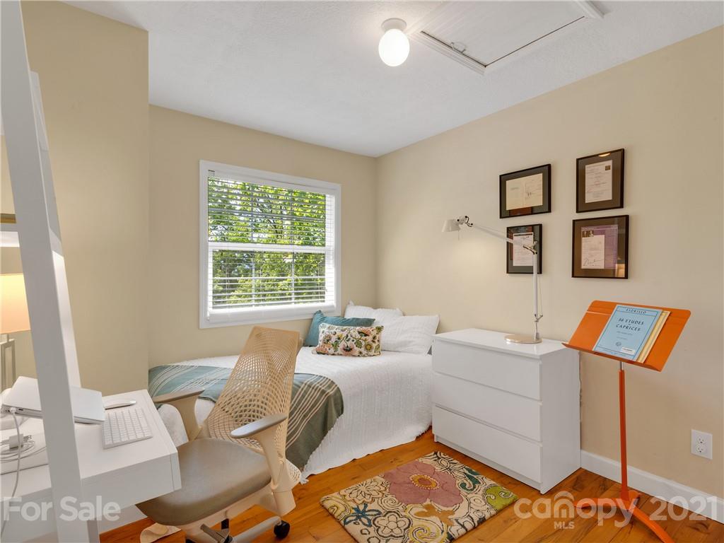 162 Cherokee Road Asheville, NC 28804 - Photo 28 of 45 Gallery Image 28