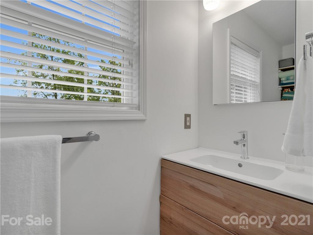 162 Cherokee Road Asheville, NC 28804 - Photo 29 of 45 Gallery Image 29