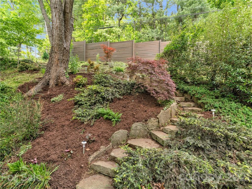 162 Cherokee Road Asheville, NC 28804 - Photo 36 of 45 Gallery Image 36