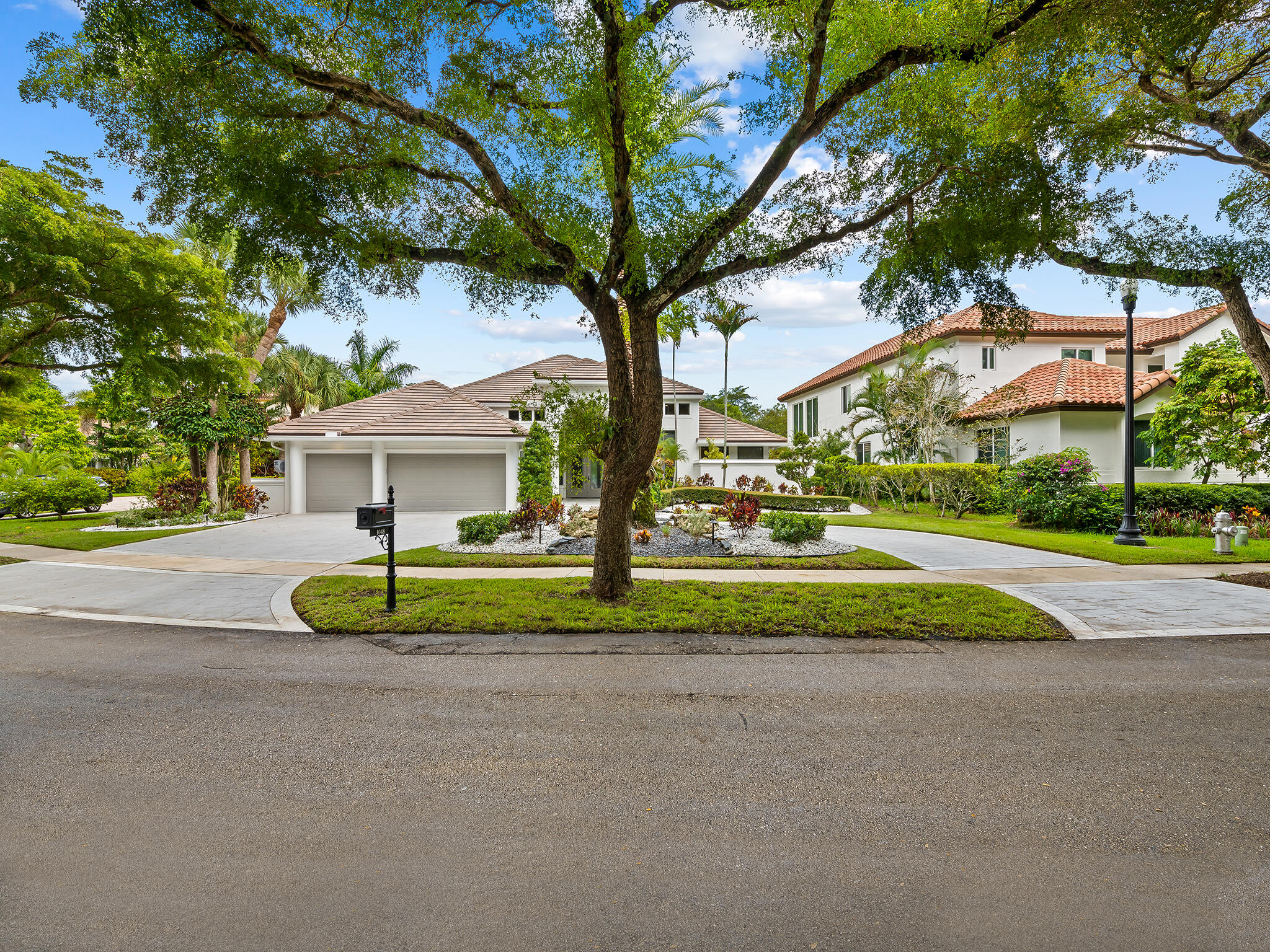 1048 Southwest 21st Avenue Boca Raton, FL 33486 - Photo 2 of 39 DSC_1009